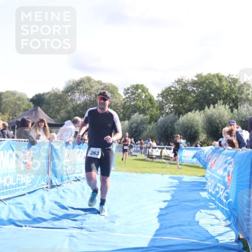 25.08.2024 - Elbe Triathlon Hamburg H.Heesch http://msf.ph/oto/6857817 25.08.2024 10:55:07 Ziel 180, 263 meine-sportfotos.de