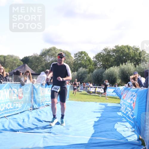 25.08.2024 - Elbe Triathlon Hamburg H.Heesch http://msf.ph/oto/6857822 25.08.2024 10:55:07 Ziel 180, 263 meine-sportfotos.de