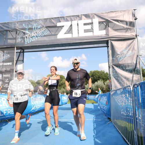 25.08.2024 - Elbe Triathlon Hamburg H.Heesch http://msf.ph/oto/6857831 25.08.2024 16:18:30 Ziel  meine-sportfotos.de