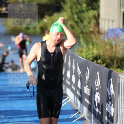 25.08.2024 - Elbe Triathlon Hamburg H.Heesch http://msf.ph/oto/6857868 25.08.2024 09:07:26 Schwimmen 224, 234, 321, 325, 326, 1851 meine-sportfotos.de