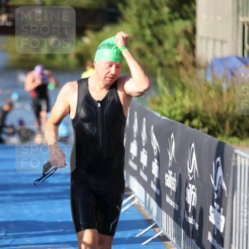 25.08.2024 - Elbe Triathlon Hamburg H.Heesch http://msf.ph/oto/6857873 25.08.2024 09:07:26 Schwimmen 224, 234, 321, 325, 326, 1851 meine-sportfotos.de