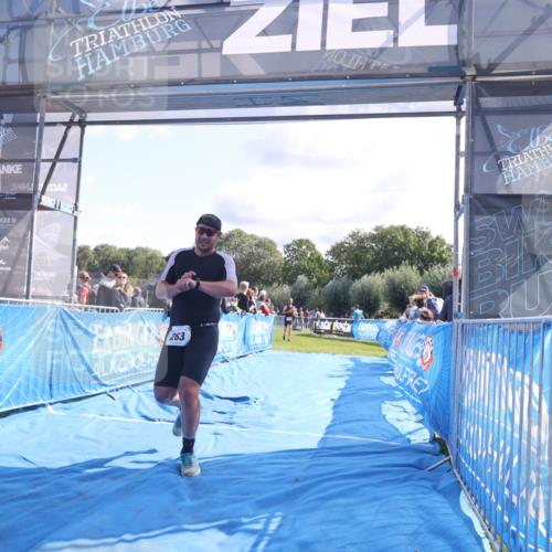 25.08.2024 - Elbe Triathlon Hamburg H.Heesch http://msf.ph/oto/6857874 25.08.2024 10:55:08 Ziel 180, 202, 263 meine-sportfotos.de