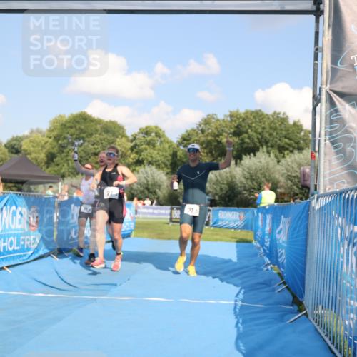 25.08.2024 - Elbe Triathlon Hamburg H.Heesch http://msf.ph/oto/6857879 25.08.2024 16:19:41 Ziel  meine-sportfotos.de