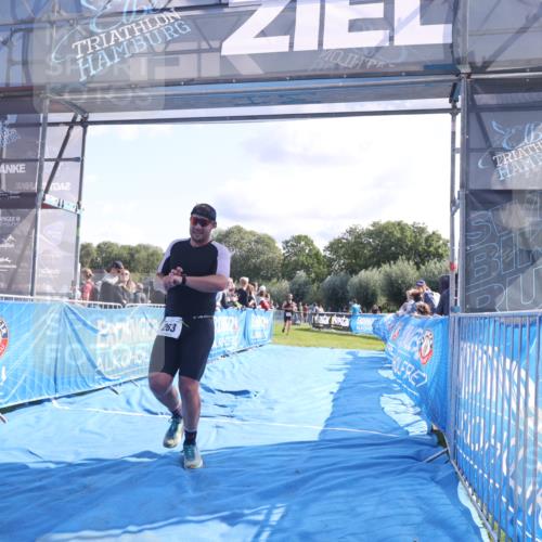 25.08.2024 - Elbe Triathlon Hamburg H.Heesch http://msf.ph/oto/6857880 25.08.2024 10:55:08 Ziel 180, 202, 263 meine-sportfotos.de