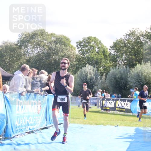 25.08.2024 - Elbe Triathlon Hamburg H.Heesch http://msf.ph/oto/6857897 25.08.2024 10:55:12 Ziel 180, 202, 263 meine-sportfotos.de