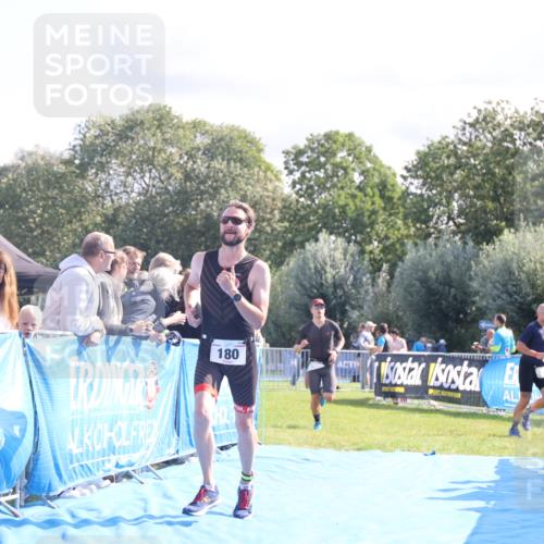 25.08.2024 - Elbe Triathlon Hamburg H.Heesch http://msf.ph/oto/6857902 25.08.2024 10:55:12 Ziel 180, 202, 263 meine-sportfotos.de