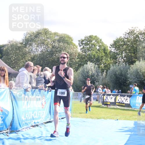 25.08.2024 - Elbe Triathlon Hamburg H.Heesch http://msf.ph/oto/6857904 25.08.2024 10:55:12 Ziel 180, 202, 263 meine-sportfotos.de