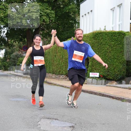 25.08.2024 - 20. Blankeneser Heldenlauf Strokosch-Dieckow http://msf.ph/oto/6857921 25.08.2024 09:49:54 Ziel 211, 212 meine-sportfotos.de