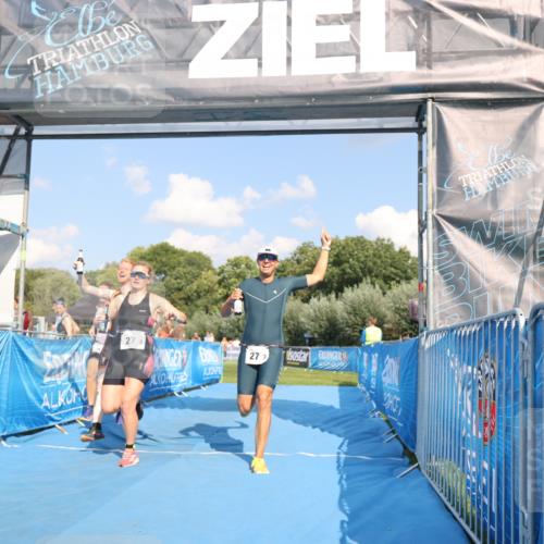 25.08.2024 - Elbe Triathlon Hamburg H.Heesch http://msf.ph/oto/6857925 25.08.2024 16:19:42 Ziel  meine-sportfotos.de