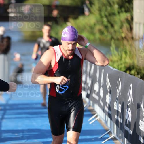 25.08.2024 - Elbe Triathlon Hamburg H.Heesch http://msf.ph/oto/6857939 25.08.2024 09:07:33 Schwimmen 224, 234, 280, 321, 326, 1851 meine-sportfotos.de