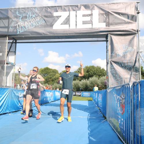 25.08.2024 - Elbe Triathlon Hamburg H.Heesch http://msf.ph/oto/6857941 25.08.2024 16:19:42 Ziel  meine-sportfotos.de