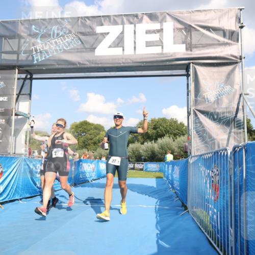 25.08.2024 - Elbe Triathlon Hamburg H.Heesch http://msf.ph/oto/6857945 25.08.2024 16:19:42 Ziel  meine-sportfotos.de