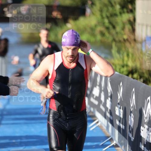 25.08.2024 - Elbe Triathlon Hamburg H.Heesch http://msf.ph/oto/6857955 25.08.2024 09:07:33 Schwimmen 224, 234, 280, 321, 326, 1851 meine-sportfotos.de