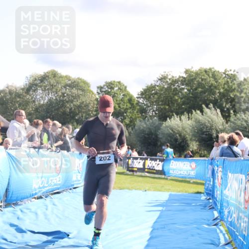 25.08.2024 - Elbe Triathlon Hamburg H.Heesch http://msf.ph/oto/6857991 25.08.2024 10:55:16 Ziel 180, 202 meine-sportfotos.de