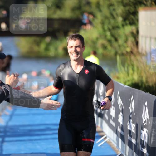 25.08.2024 - Elbe Triathlon Hamburg H.Heesch http://msf.ph/oto/6857993 25.08.2024 09:07:36 Schwimmen 224, 234, 280, 321, 326, 1851 meine-sportfotos.de