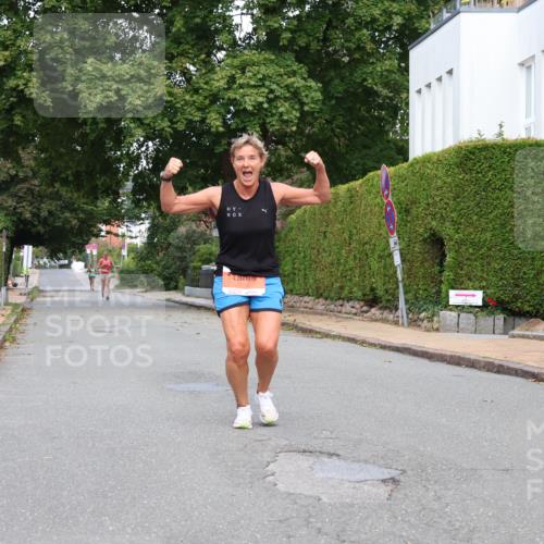 25.08.2024 - 20. Blankeneser Heldenlauf Strokosch-Dieckow http://msf.ph/oto/6857994 25.08.2024 09:50:04 Ziel 119 meine-sportfotos.de