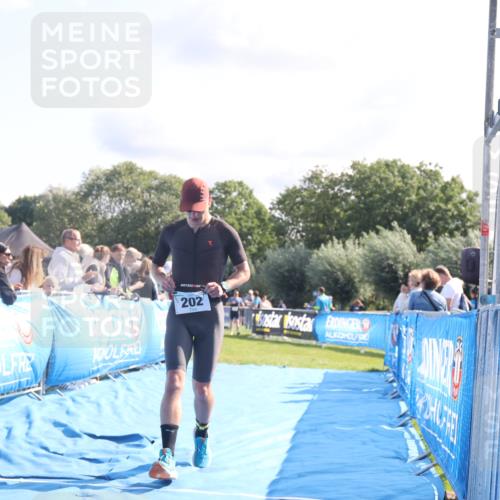 25.08.2024 - Elbe Triathlon Hamburg H.Heesch http://msf.ph/oto/6858009 25.08.2024 10:55:16 Ziel 180, 202 meine-sportfotos.de