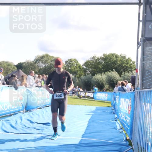 25.08.2024 - Elbe Triathlon Hamburg H.Heesch http://msf.ph/oto/6858023 25.08.2024 10:55:16 Ziel 180, 202 meine-sportfotos.de
