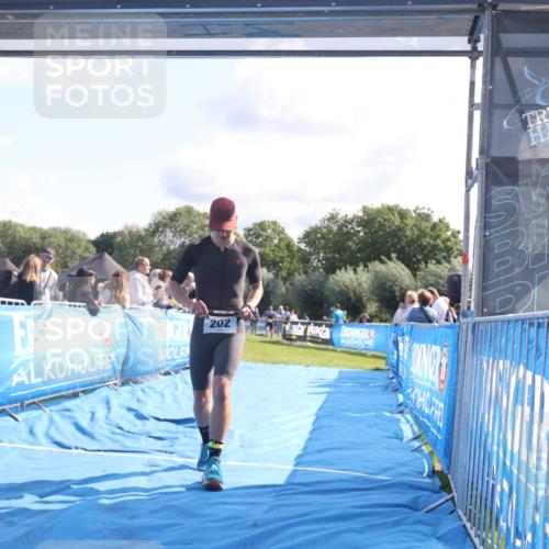 25.08.2024 - Elbe Triathlon Hamburg H.Heesch http://msf.ph/oto/6858037 25.08.2024 10:55:16 Ziel 180, 202 meine-sportfotos.de