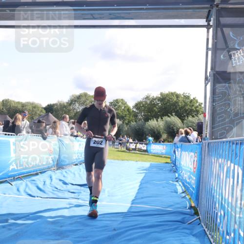 25.08.2024 - Elbe Triathlon Hamburg H.Heesch http://msf.ph/oto/6858042 25.08.2024 10:55:16 Ziel 180, 202 meine-sportfotos.de