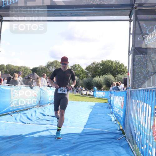 25.08.2024 - Elbe Triathlon Hamburg H.Heesch http://msf.ph/oto/6858045 25.08.2024 10:55:16 Ziel 180, 202 meine-sportfotos.de