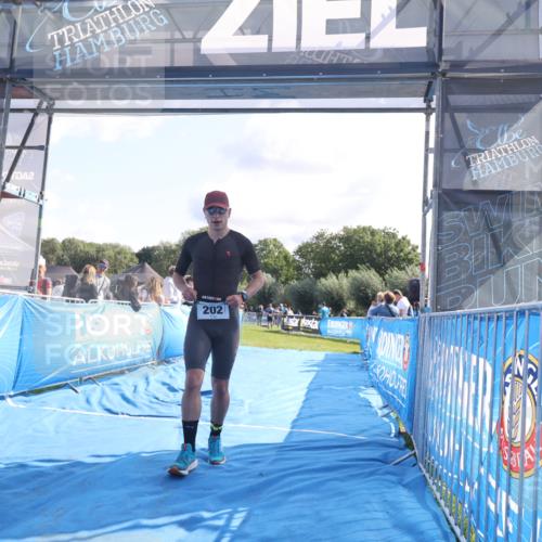 25.08.2024 - Elbe Triathlon Hamburg H.Heesch http://msf.ph/oto/6858061 25.08.2024 10:55:17 Ziel 180, 202 meine-sportfotos.de