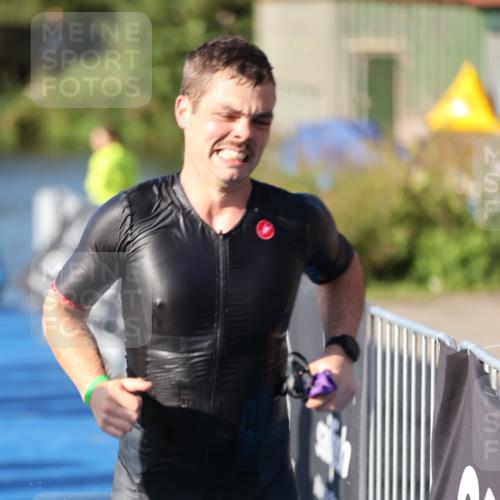 25.08.2024 - Elbe Triathlon Hamburg H.Heesch http://msf.ph/oto/6858065 25.08.2024 09:07:37 Schwimmen 224, 234, 280, 321, 326, 1851 meine-sportfotos.de