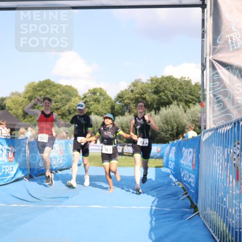 25.08.2024 - Elbe Triathlon Hamburg H.Heesch http://msf.ph/oto/6858085 25.08.2024 16:22:17 Ziel  meine-sportfotos.de