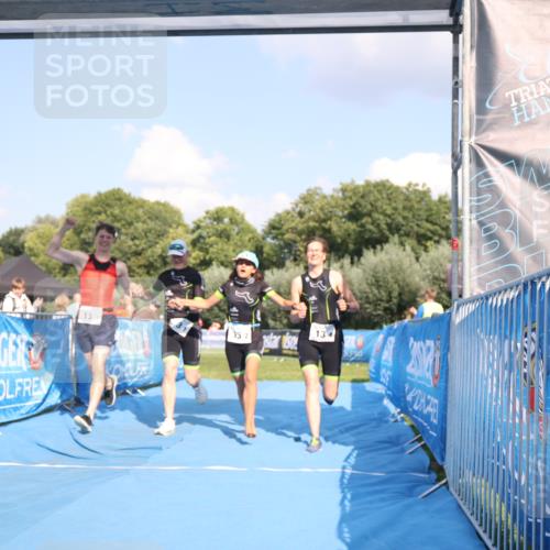25.08.2024 - Elbe Triathlon Hamburg H.Heesch http://msf.ph/oto/6858091 25.08.2024 16:22:18 Ziel  meine-sportfotos.de
