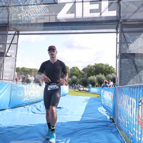 25.08.2024 - Elbe Triathlon Hamburg H.Heesch http://msf.ph/oto/6858095 25.08.2024 10:55:17 Ziel 180, 202 meine-sportfotos.de