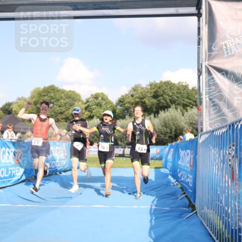 25.08.2024 - Elbe Triathlon Hamburg H.Heesch http://msf.ph/oto/6858096 25.08.2024 16:22:18 Ziel  meine-sportfotos.de
