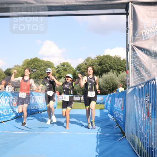 25.08.2024 - Elbe Triathlon Hamburg H.Heesch http://msf.ph/oto/6858103 25.08.2024 16:22:18 Ziel  meine-sportfotos.de