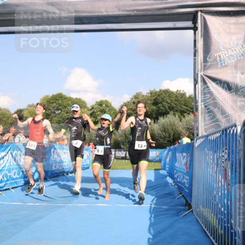 25.08.2024 - Elbe Triathlon Hamburg H.Heesch http://msf.ph/oto/6858112 25.08.2024 16:22:18 Ziel  meine-sportfotos.de