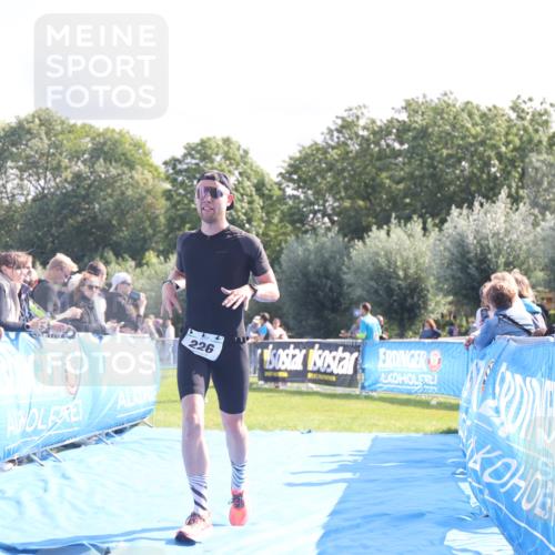 25.08.2024 - Elbe Triathlon Hamburg H.Heesch http://msf.ph/oto/6858127 25.08.2024 10:55:54 Ziel 226 meine-sportfotos.de