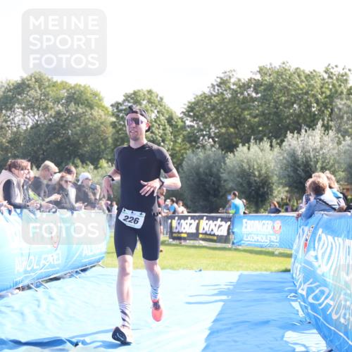 25.08.2024 - Elbe Triathlon Hamburg H.Heesch http://msf.ph/oto/6858131 25.08.2024 10:55:54 Ziel 226 meine-sportfotos.de