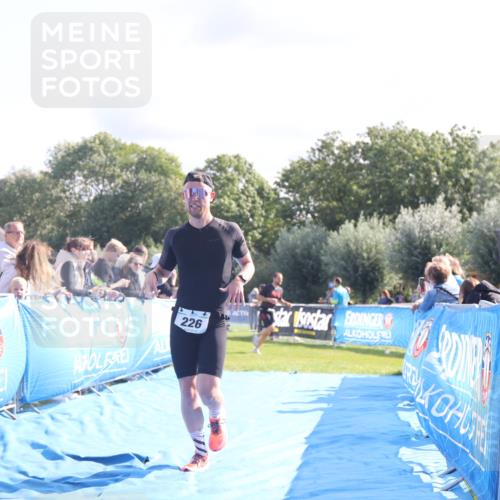 25.08.2024 - Elbe Triathlon Hamburg H.Heesch http://msf.ph/oto/6858148 25.08.2024 10:55:54 Ziel 226 meine-sportfotos.de