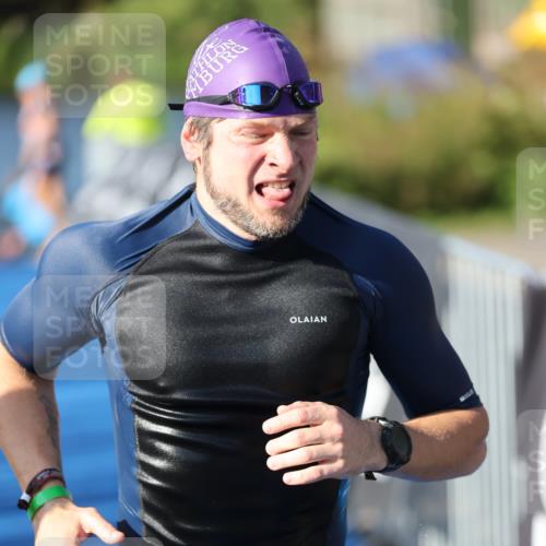 25.08.2024 - Elbe Triathlon Hamburg H.Heesch http://msf.ph/oto/6858166 25.08.2024 09:07:50 Schwimmen 234, 268, 269, 279, 280, 359, 1851 meine-sportfotos.de