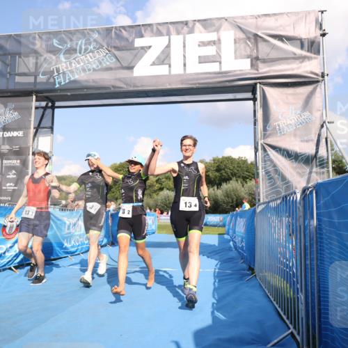 25.08.2024 - Elbe Triathlon Hamburg H.Heesch http://msf.ph/oto/6858167 25.08.2024 16:22:19 Ziel  meine-sportfotos.de