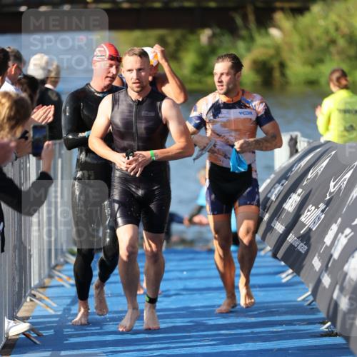 25.08.2024 - Elbe Triathlon Hamburg H.Heesch http://msf.ph/oto/6858183 25.08.2024 09:08:00 Schwimmen 268, 269, 279, 280, 300, 359 meine-sportfotos.de