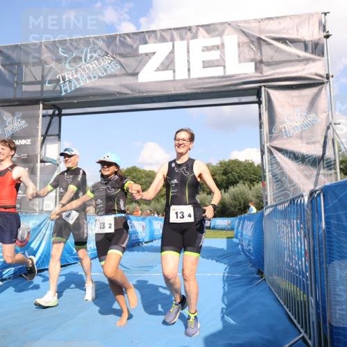 25.08.2024 - Elbe Triathlon Hamburg H.Heesch http://msf.ph/oto/6858186 25.08.2024 16:22:19 Ziel  meine-sportfotos.de