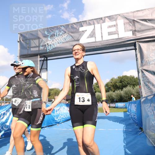 25.08.2024 - Elbe Triathlon Hamburg H.Heesch http://msf.ph/oto/6858216 25.08.2024 16:22:19 Ziel  meine-sportfotos.de