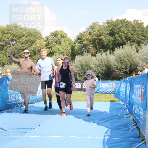 25.08.2024 - Elbe Triathlon Hamburg H.Heesch http://msf.ph/oto/6858226 25.08.2024 16:23:15 Ziel  meine-sportfotos.de