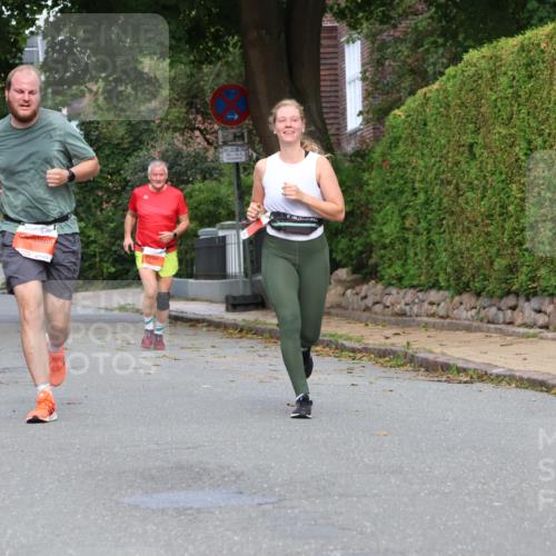 25.08.2024 - 20. Blankeneser Heldenlauf Strokosch-Dieckow http://msf.ph/oto/6858230 25.08.2024 09:51:03 Ziel 114, 123, 241 meine-sportfotos.de