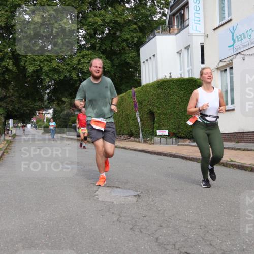 25.08.2024 - 20. Blankeneser Heldenlauf Strokosch-Dieckow http://msf.ph/oto/6858261 25.08.2024 09:51:06 Ziel 102, 114, 123, 241 meine-sportfotos.de