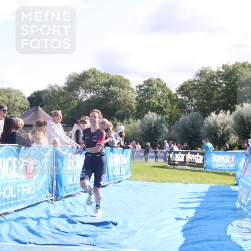 25.08.2024 - Elbe Triathlon Hamburg H.Heesch http://msf.ph/oto/6858271 25.08.2024 10:56:17 Ziel 150 meine-sportfotos.de