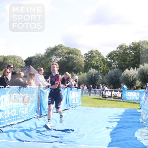 25.08.2024 - Elbe Triathlon Hamburg H.Heesch http://msf.ph/oto/6858282 25.08.2024 10:56:17 Ziel 150 meine-sportfotos.de