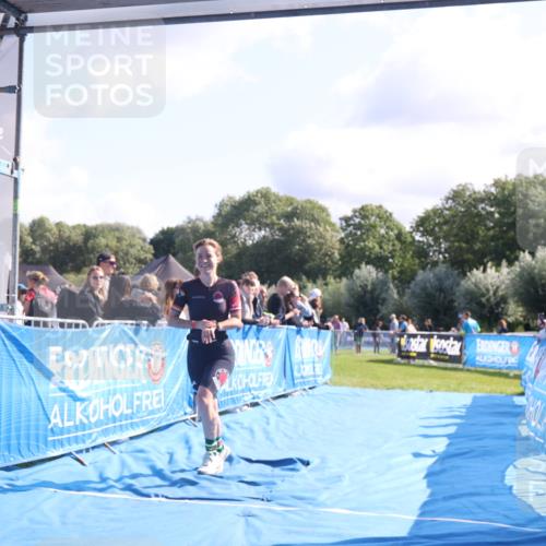 25.08.2024 - Elbe Triathlon Hamburg H.Heesch http://msf.ph/oto/6858303 25.08.2024 10:56:17 Ziel 150 meine-sportfotos.de
