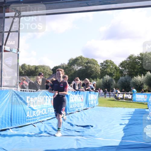 25.08.2024 - Elbe Triathlon Hamburg H.Heesch http://msf.ph/oto/6858315 25.08.2024 10:56:18 Ziel 150 meine-sportfotos.de