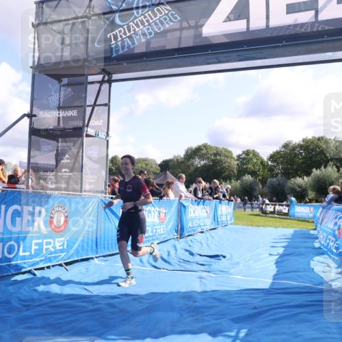 25.08.2024 - Elbe Triathlon Hamburg H.Heesch http://msf.ph/oto/6858341 25.08.2024 10:56:18 Ziel 150 meine-sportfotos.de
