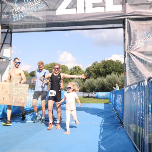 25.08.2024 - Elbe Triathlon Hamburg H.Heesch http://msf.ph/oto/6858347 25.08.2024 16:23:17 Ziel  meine-sportfotos.de